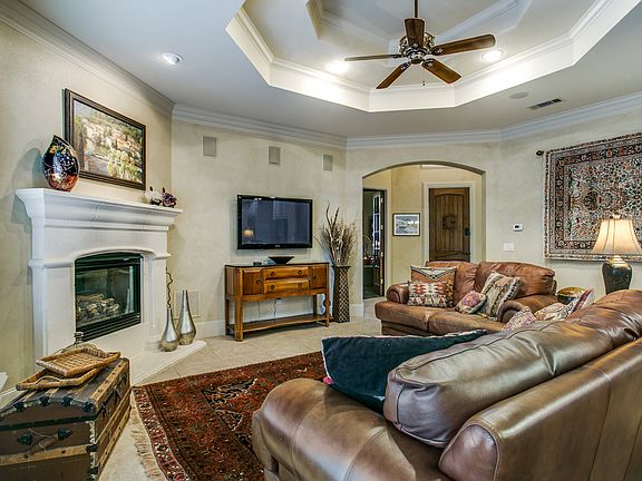 5th image of 4309 Tiffany Park Ln