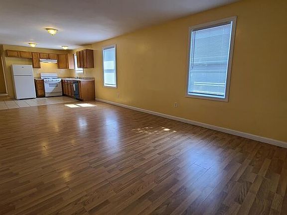 4th image of 235 Wadsworth St