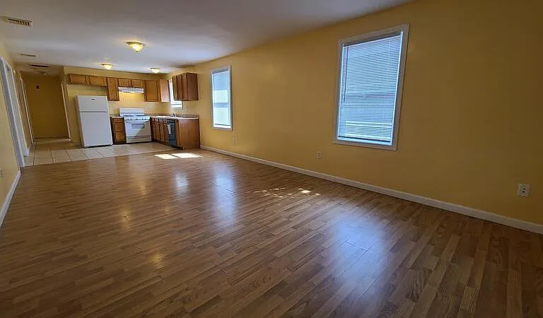 235 Wadsworth St — Photo 4