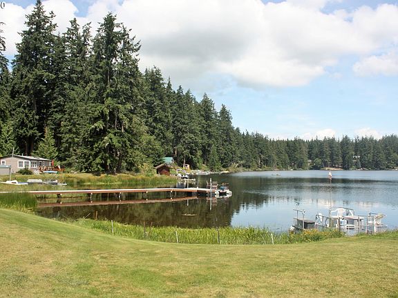 5th image of 4853 Lakeside Dr