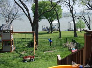 8702 Columbia Dr, Rowlett, TX 75089
