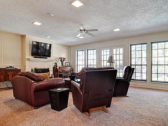 4th image of 1106 Portofino Ct
