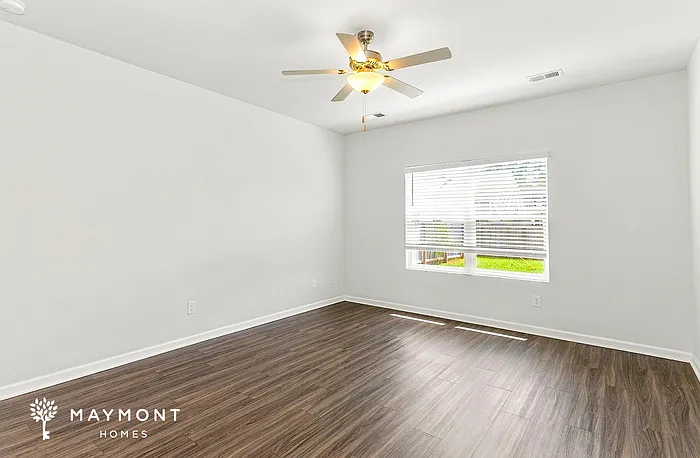 3 bed, 2.0 bath, 1718 sqft, $2,445 — Photo 3