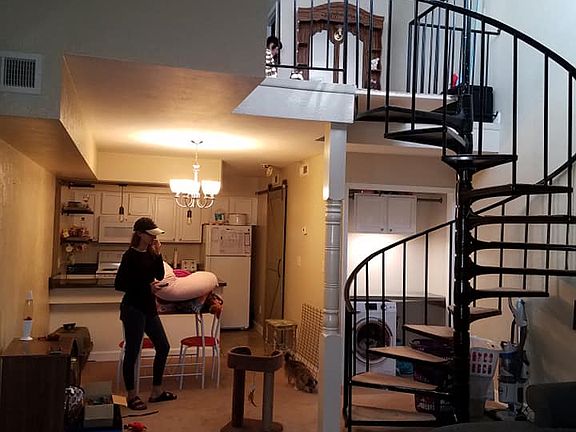 3rd image of 6831 N Frostwood Pkwy #10