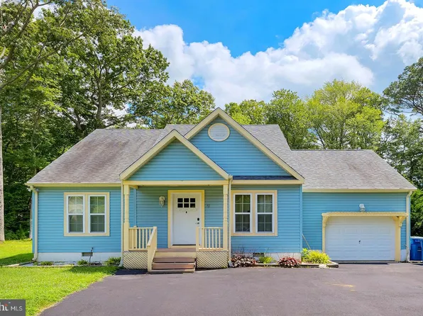 9 Holly Ct, Berlin, MD 21811