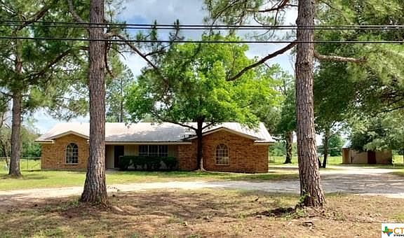 4th image of 301 River Oaks Dr