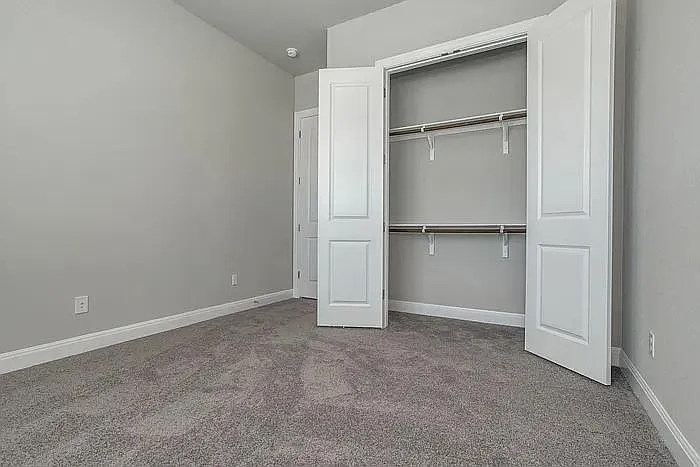 4655 Katherine Dr — Photo 14