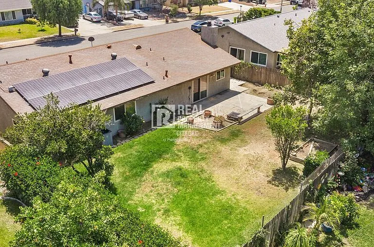 7970 Cambridge Ave — Photo 7
