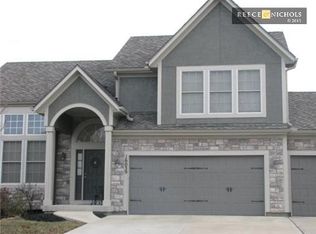 16039 S Locust St, Olathe, KS 66062