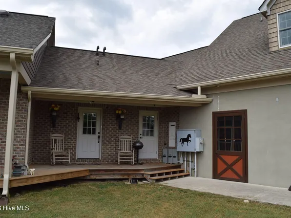 245 Blue Valley Rd, Vass, NC 28394