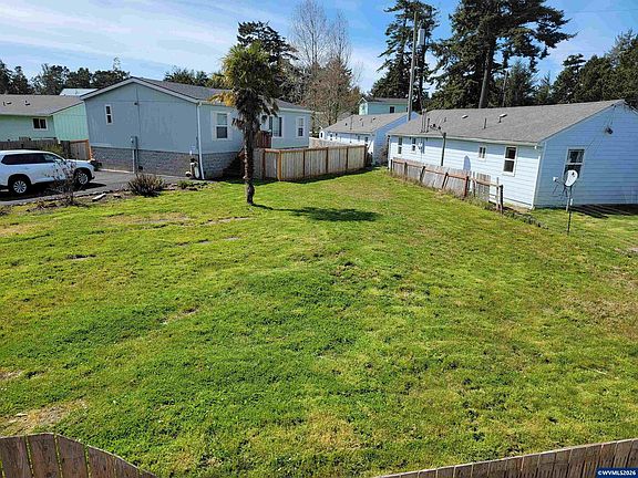 4th image of 6281 SW Jetty Ave