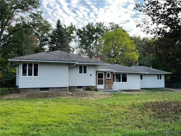 2061 Kimble Ave, North Collins, NY 14111