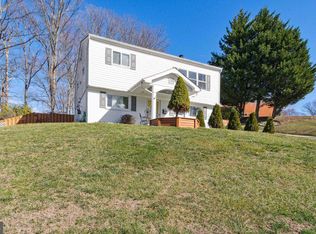 3312 Bradford St, Woodbridge, VA 22193