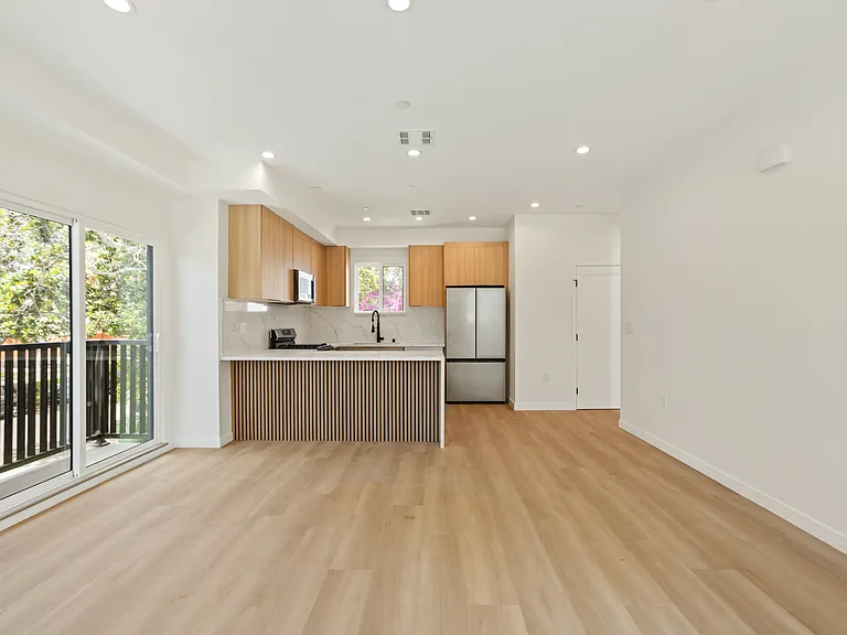 1840 Stoner Ave #1/2 — Photo 1