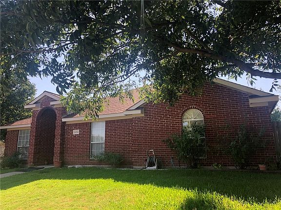 3rd image of 10504 Holly Grove Dr