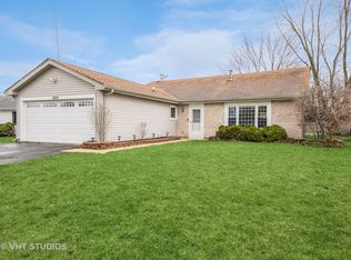 3895 Shoal Dr, Hanover Park, IL 60133