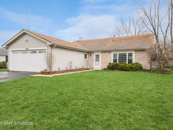 3895 Shoal Dr, Hanover Park, IL 60133