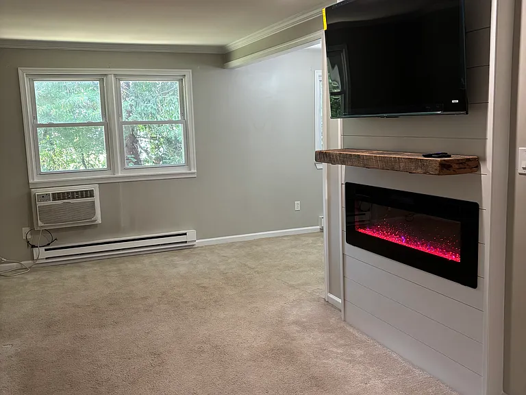 178 Elephant Rd — Photo 2