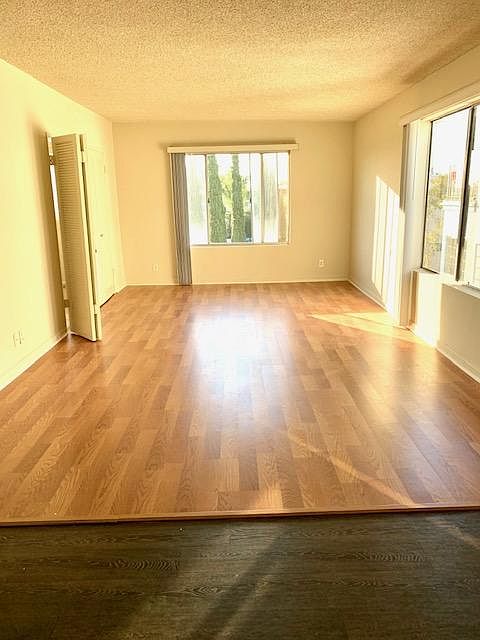 1st image of 538 Pier Ave