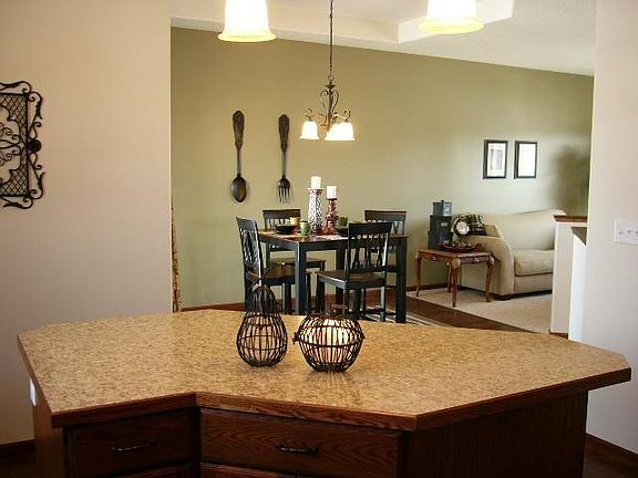Kitchen/Eating