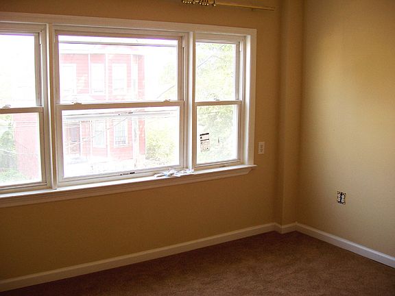 3rd image of 255 Randolph Ave