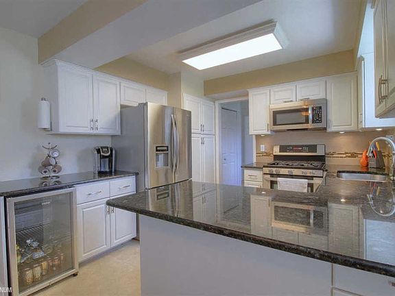 2nd image of 20024 Thousand Oaks Dr