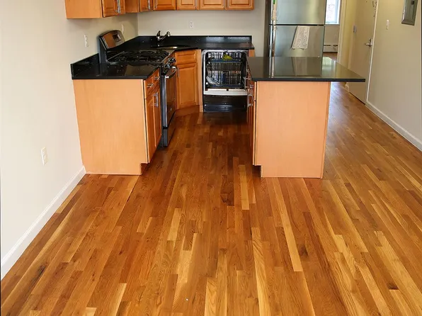 7308 Ditmars Blvd, Flushing, NY 11370