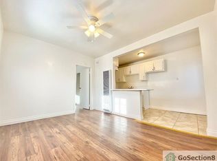 703 W 70th St, Los Angeles, CA 90044