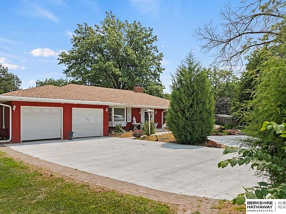 3rd image of 720 S Cotner Blvd