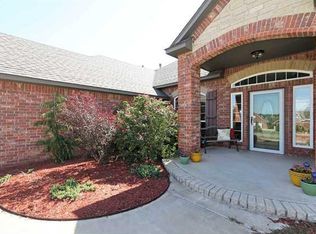 204 W Waterfront Dr, Tuttle, OK 73089