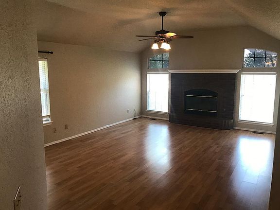 3rd image of 2201 Summer Hollow Ln