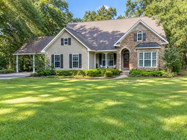 235 Creekside Dr, Dothan, AL 36305