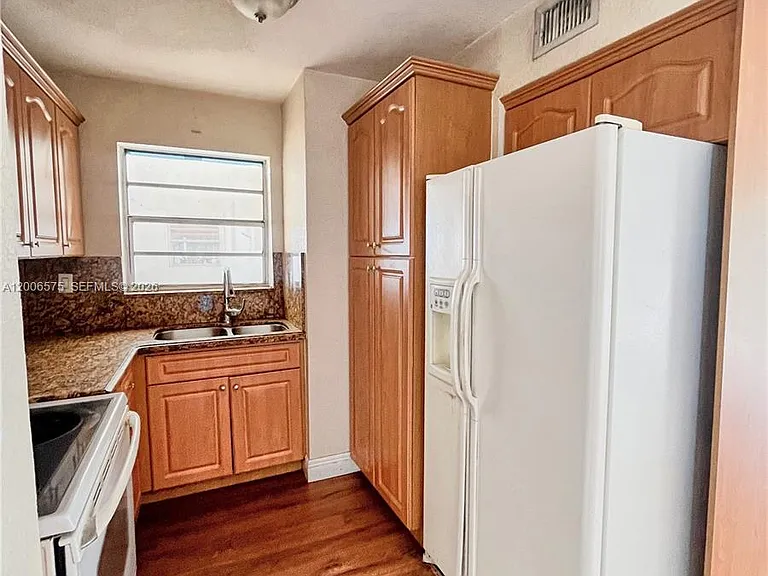 8870 Fontainebleau Blvd #409 — Photo 7