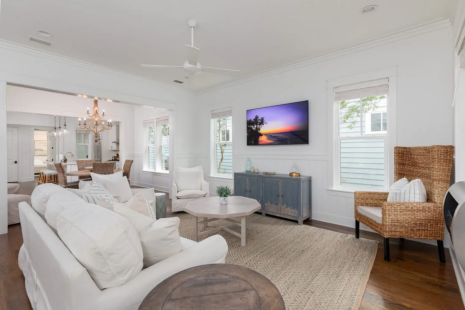 4 bed, 4.0 bath, 2346 sqft, $14,382 — Photo 1