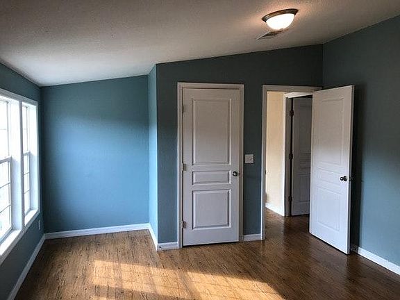 5th image of 14153 SW 130th Ave