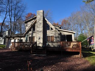 4 Bates Cir, Albrightsville, PA 18210