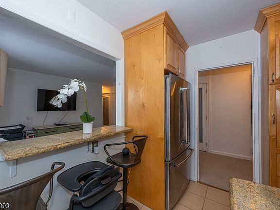 4th image of 3071 Edwin Ave #2F