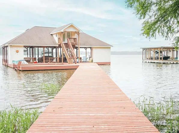 18422 Eastside Rd, Troup, TX 75789