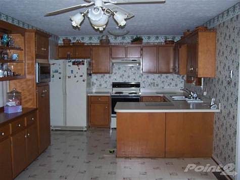 4th image of 135 Belair Dr