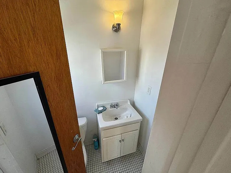 11-27 Nameoke St #3K — Photo 7