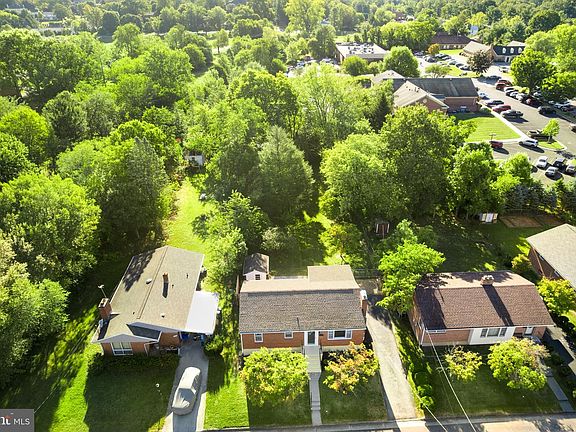 3rd image of 140 Wood Ave #17