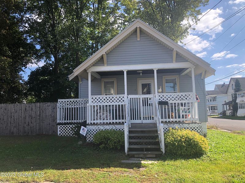 2nd image of 2 Evelyn Street
