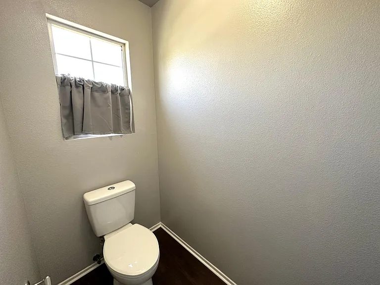 43435 Tylman St — Photo 30