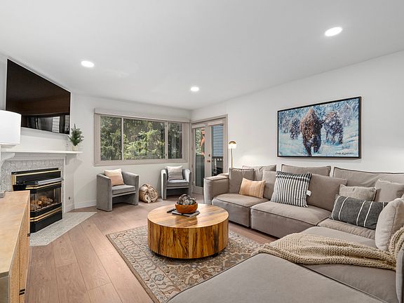 3rd image of 401 Silver King Dr #2
