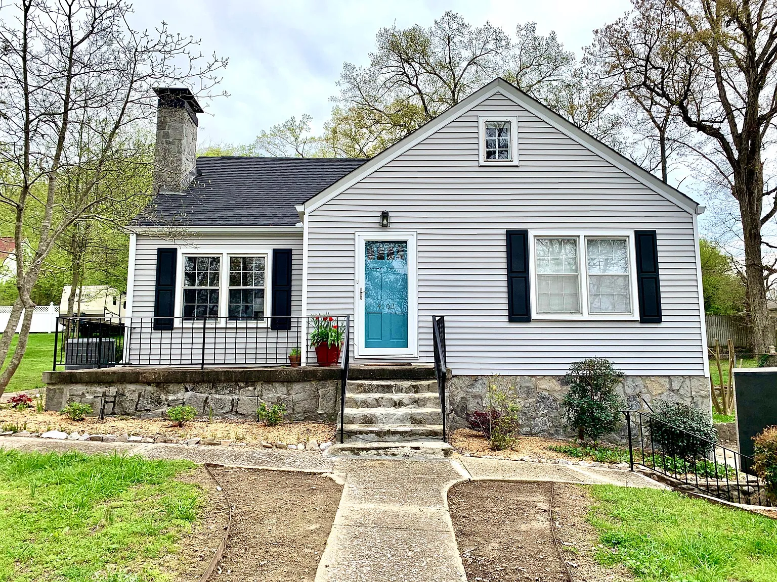 4 bed, 2.5 bath, 2244 sqft, $2,850 — Photo 1