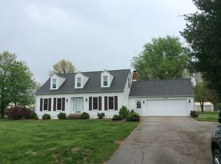 2229 E Calumet St, Centralia, IL 62801