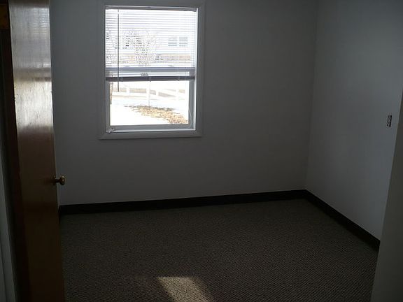 5th image of 211 Nall Ave