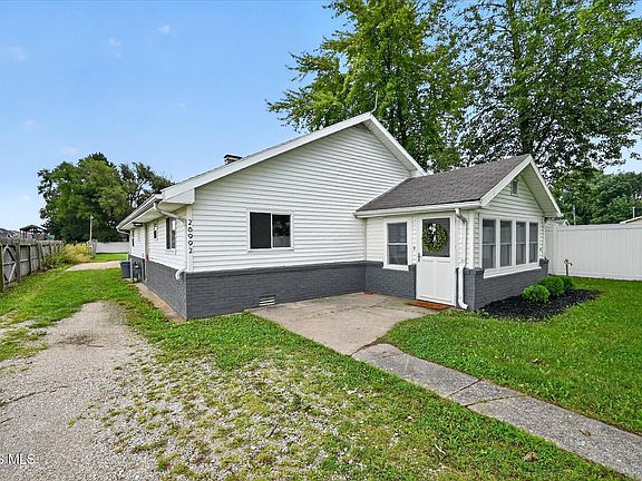 2nd image of 28992 Tracy Rd