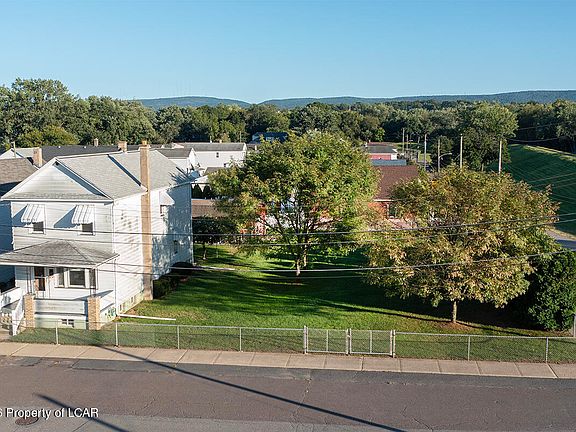 2nd image of 10 Krest St