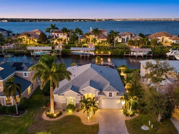 3707 5th Ave NE, Bradenton, FL 34208